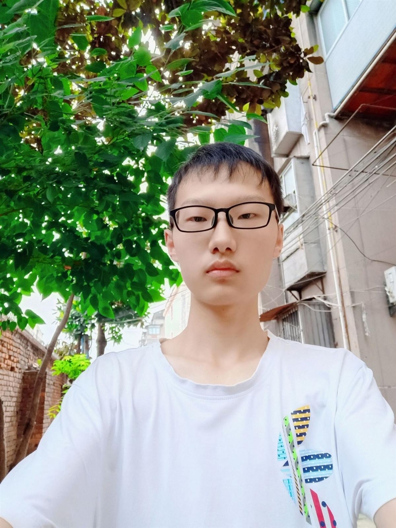 李嘉俊.jpg 李嘉俊.jpg