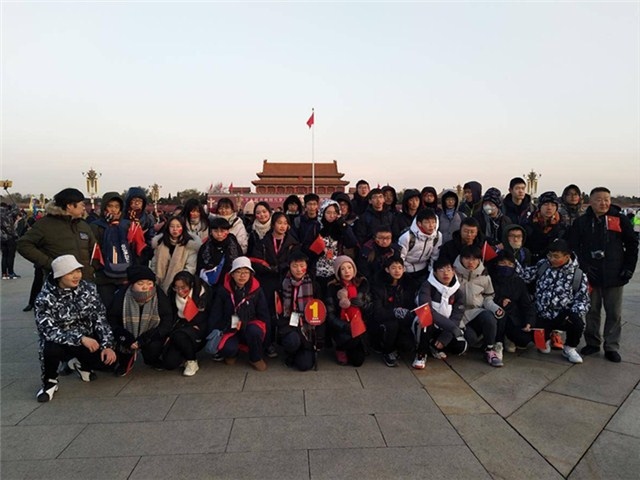 天安门升旗_副本6.jpg 天安门升旗_副本6.jpg