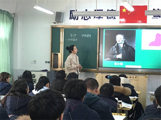 罗双霜_副本.jpg 罗双霜_副本.jpg