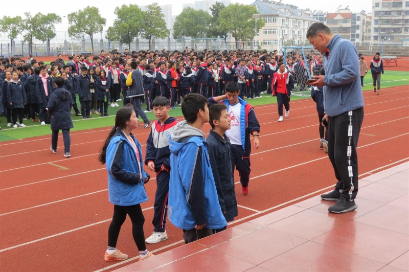 清点人数.jpg 清点人数.jpg