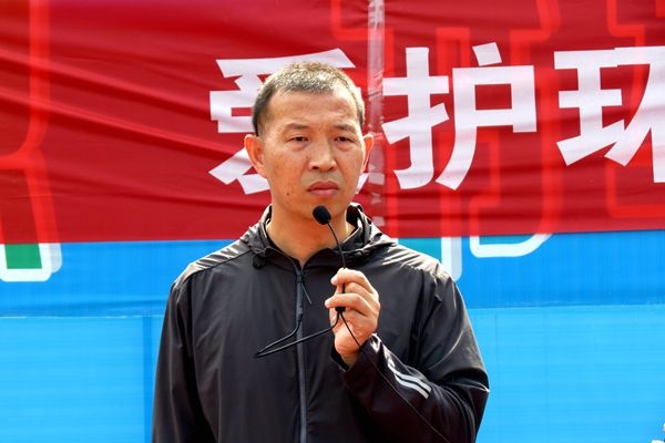 刘校长.jpg 刘校长.jpg